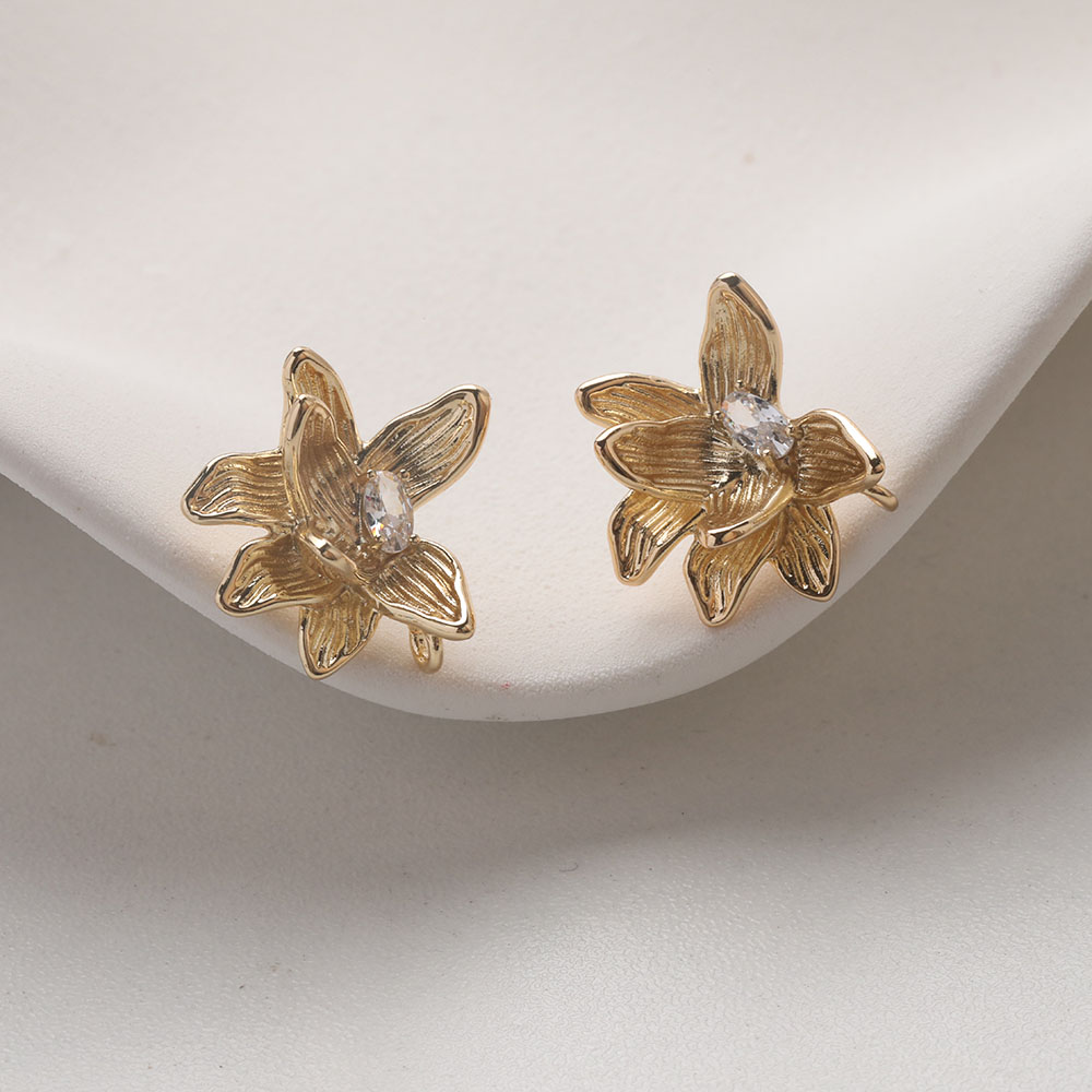 4PCS Dainty Flower Ear Studs E - Flower Supply 评论和价格